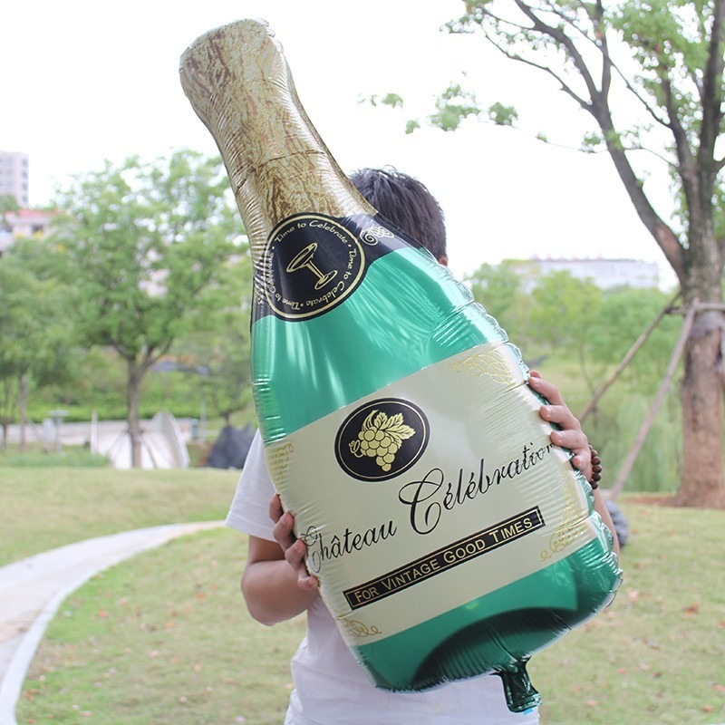 Bong bóng hình chai rượu sâm banh dùng trang trí tiệc sinh nhật