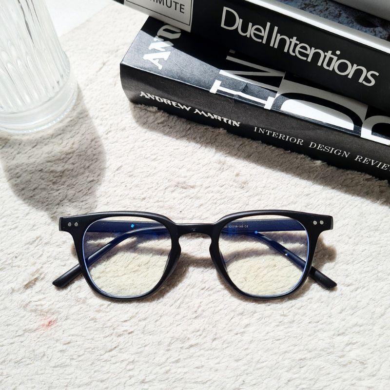 KÍNH SIÊU HOT LU.TO + CẮT CẬN LOẠN THEO YÊU CẦU