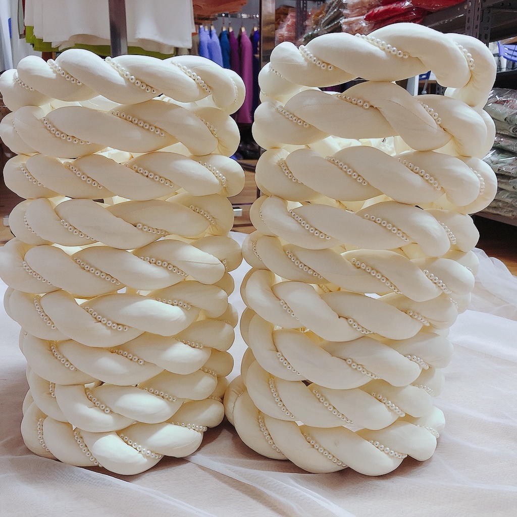 Mấn xoắn đính hạt đội đầu màu kem siêu xinh