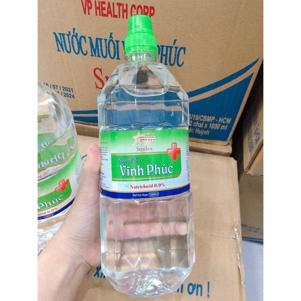 Nước Muối Sinh Lý Vĩnh Phúc Natri Clorid 0,9% 1000ml Súc Miệng, Rữa Mắt, Mũi, Sát Trùng Vết Thương - LAI'S STORE