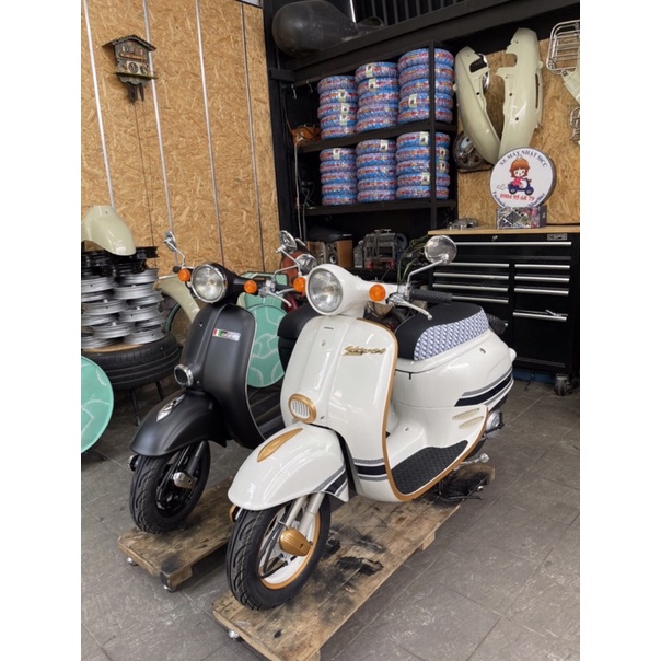 Thảm cao su lót sàn xe Honda Giorno, bền và sạch sẽ