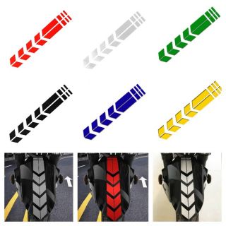 Tem phản quang hình mũi tên trang trí xe máy