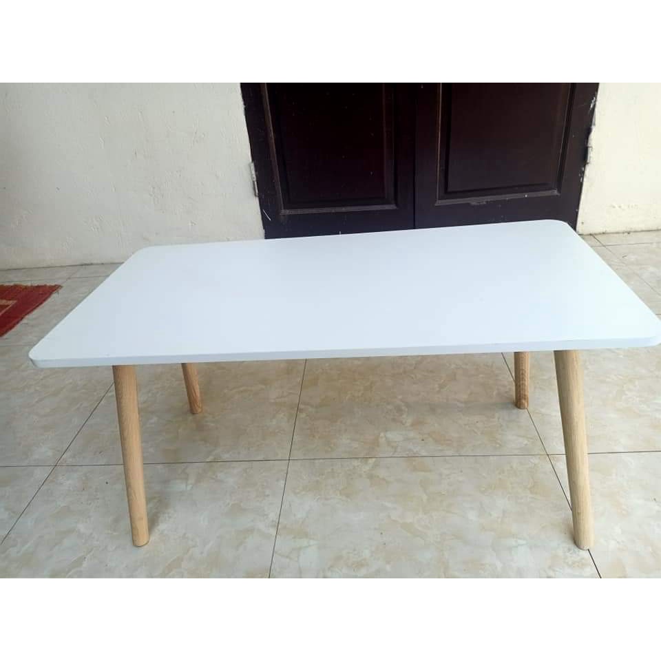 Bàn trà chân gỗ