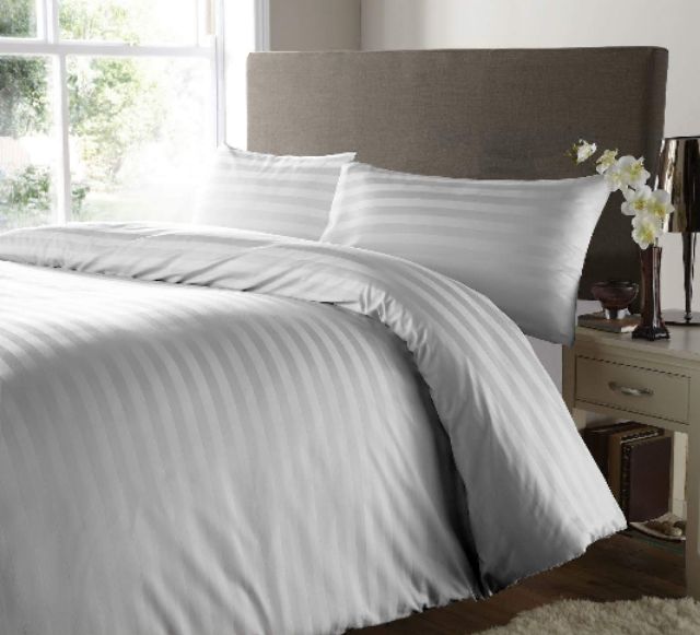 Bộ drap trắng sọc cao cấp 1m8x2m cho khách sạn.