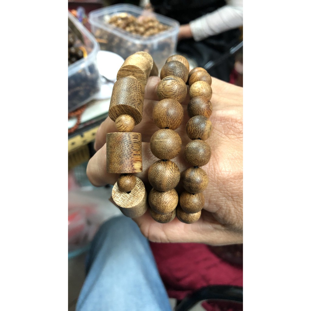 Vòng Đeo Tay Trầm Hương Tốc Kiến