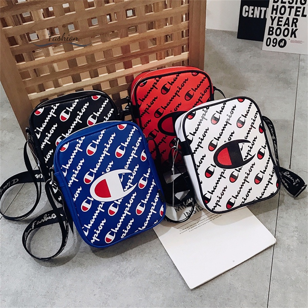 Túi Đeo Chéo Da PU In Logo Champion Thời Trang Unisex