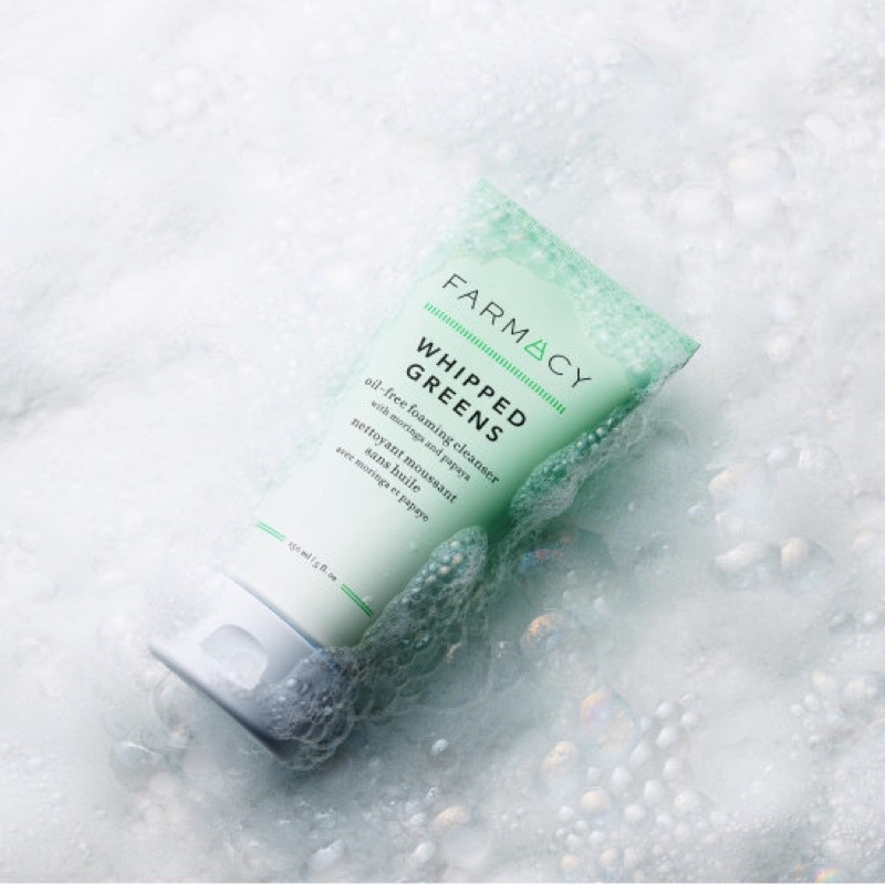 Sữa rửa mặt Farmacy WHIPPED GREENS oil-free foaming cleanser with moringa and papaya