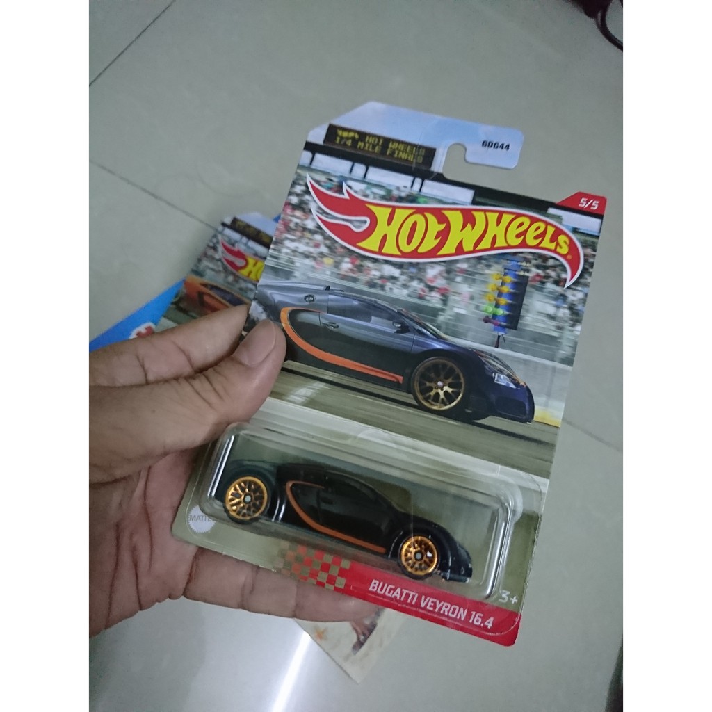 Xe Hotwheels Bugatti Veyron 16.4 (Móp Blister)