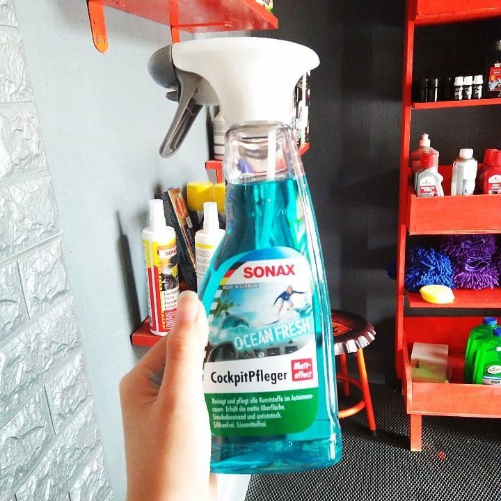 Làm sạch, bảo dưỡng nhựa trong xe hương đại dương 500ml SONAX Cockpit Spray Matt Effect Ocean-fresh 364241 chamsocxe