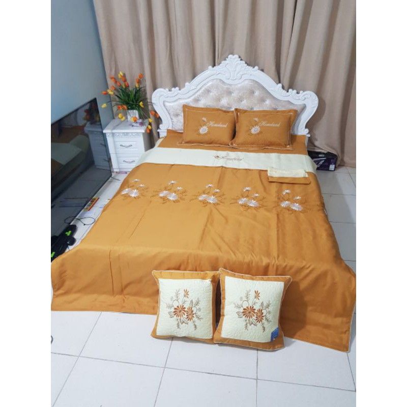 Bộ chăn ga gối cưới 7 món Hàng loại 1 có hoa văn thêu