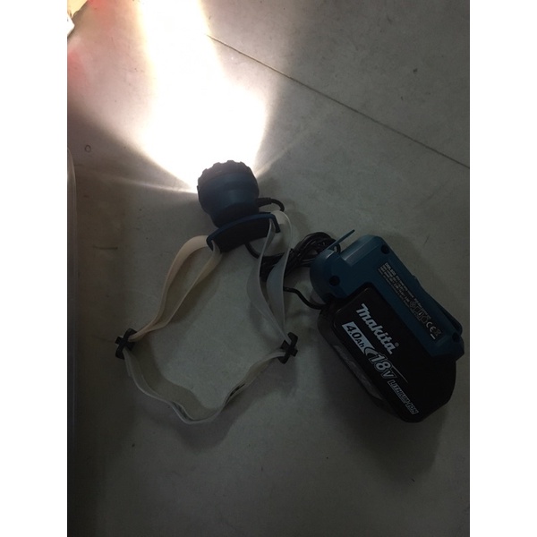 Đèn led đội đầu makita