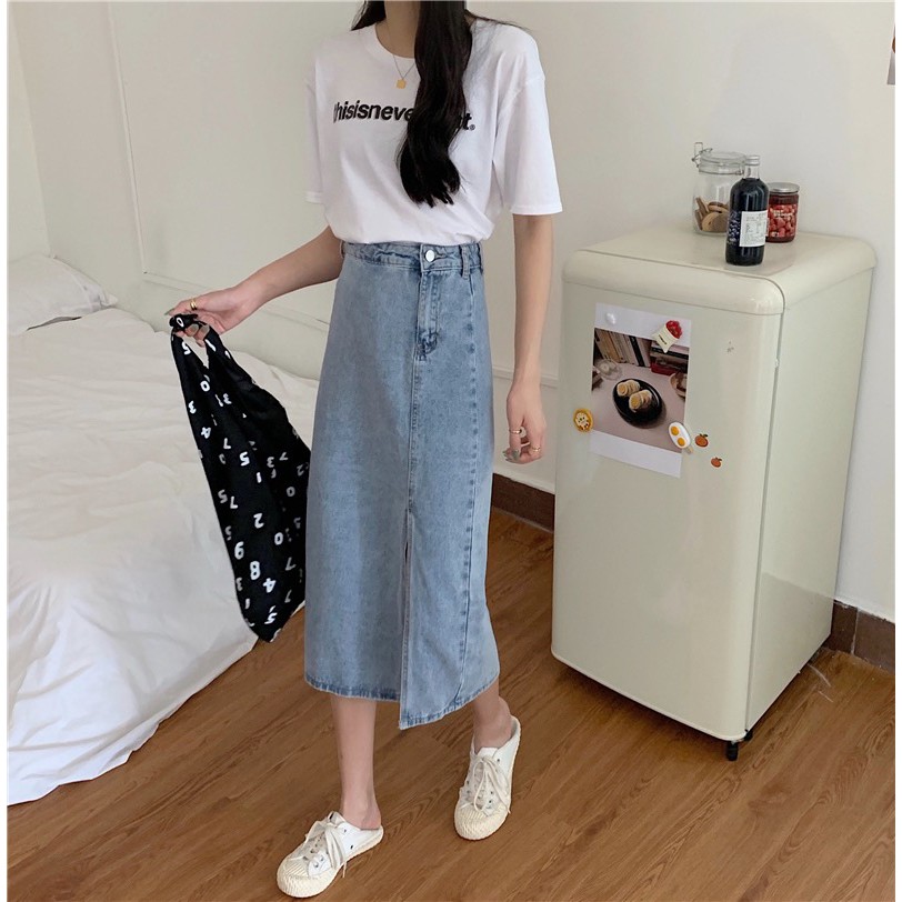 [Mã FADIRECT20 giảm 20K đơn 150K] Chân váy jean dáng dài xẻ 1 bên xanh nhạt - V687 | BigBuy360 - bigbuy360.vn