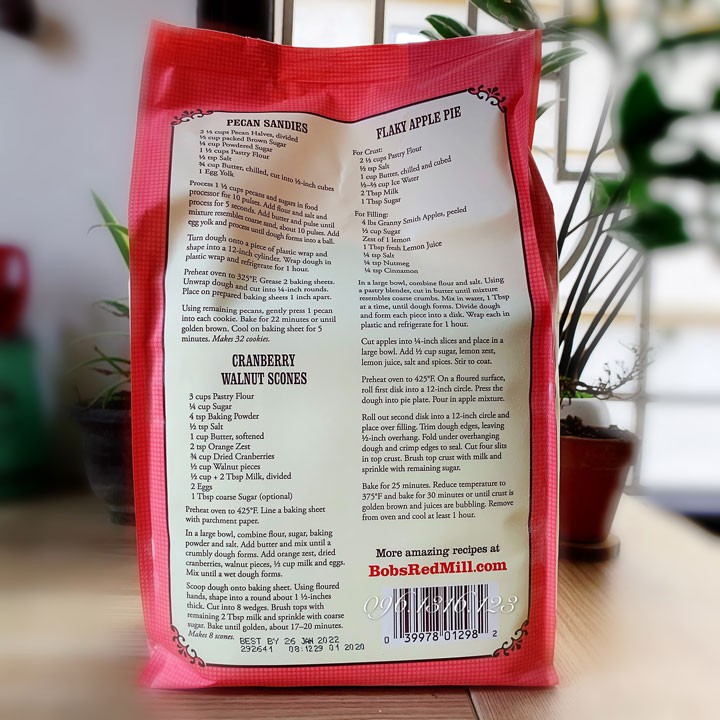 Bột mì mềm không tẩy (8% protein) Bob's Red Mill 2,27kg