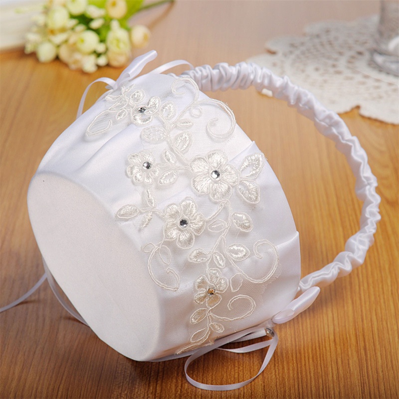 Giỏ Hoa Nhỏ Bằng Vải Satin Phối Ren Và Tay Cầm Dùng Trang Trí Tiệc Cưới