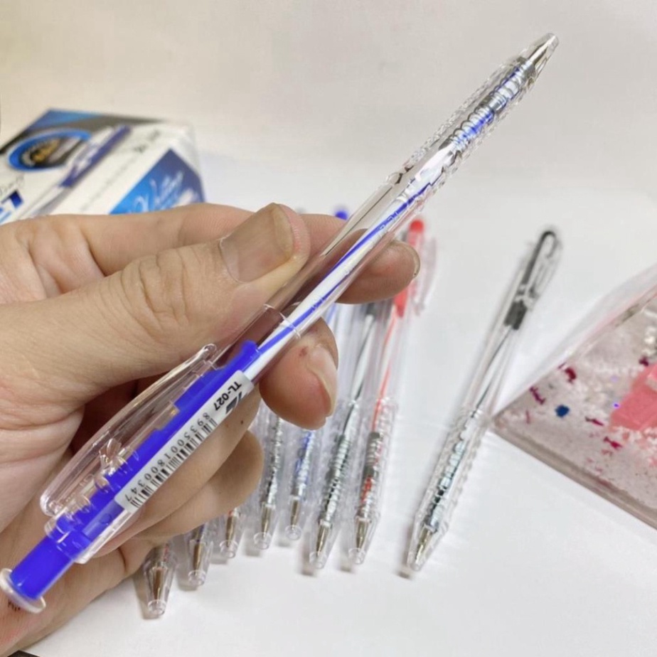 Bút bi Thiên Long dòng bút bi phổ thông được người dùng sử dụng rộng rãi.