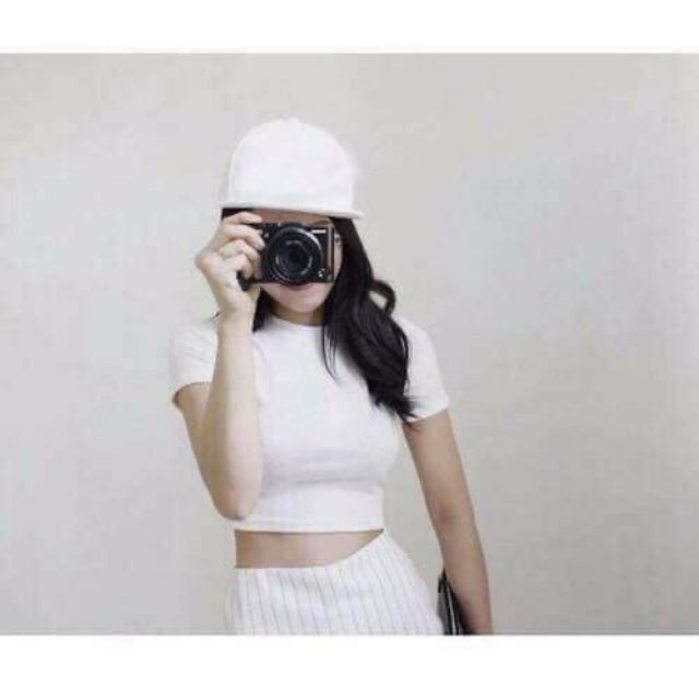 Áo thun croptop trơn ôm body
