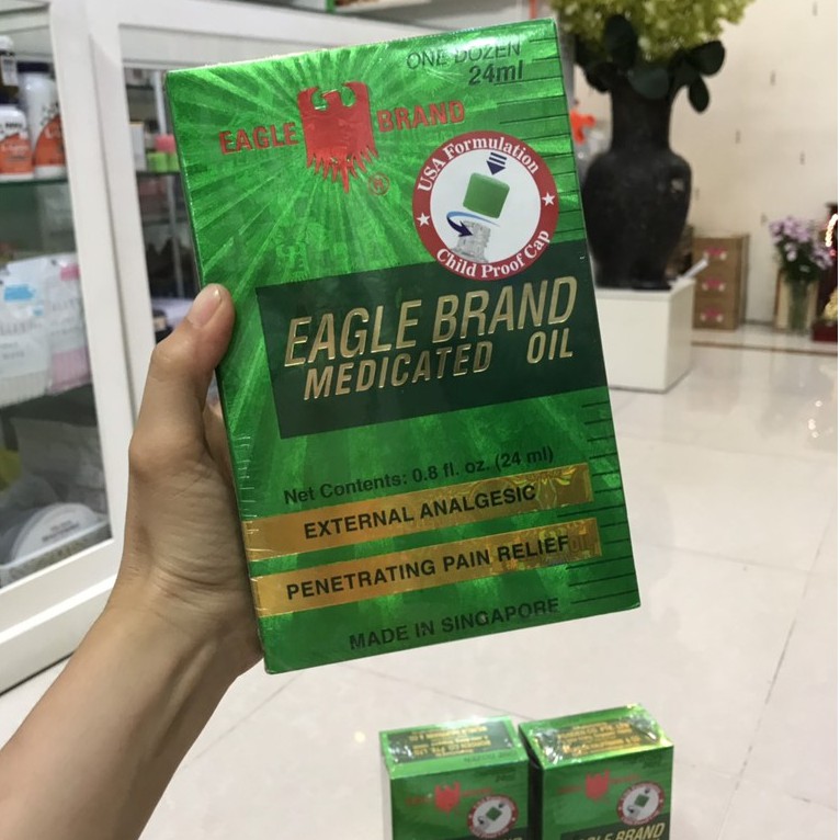 Dầu xanh con ó đủ loại Eagle Brand Medicated Oil 24ml (hàng về từ US) | BigBuy360 - bigbuy360.vn