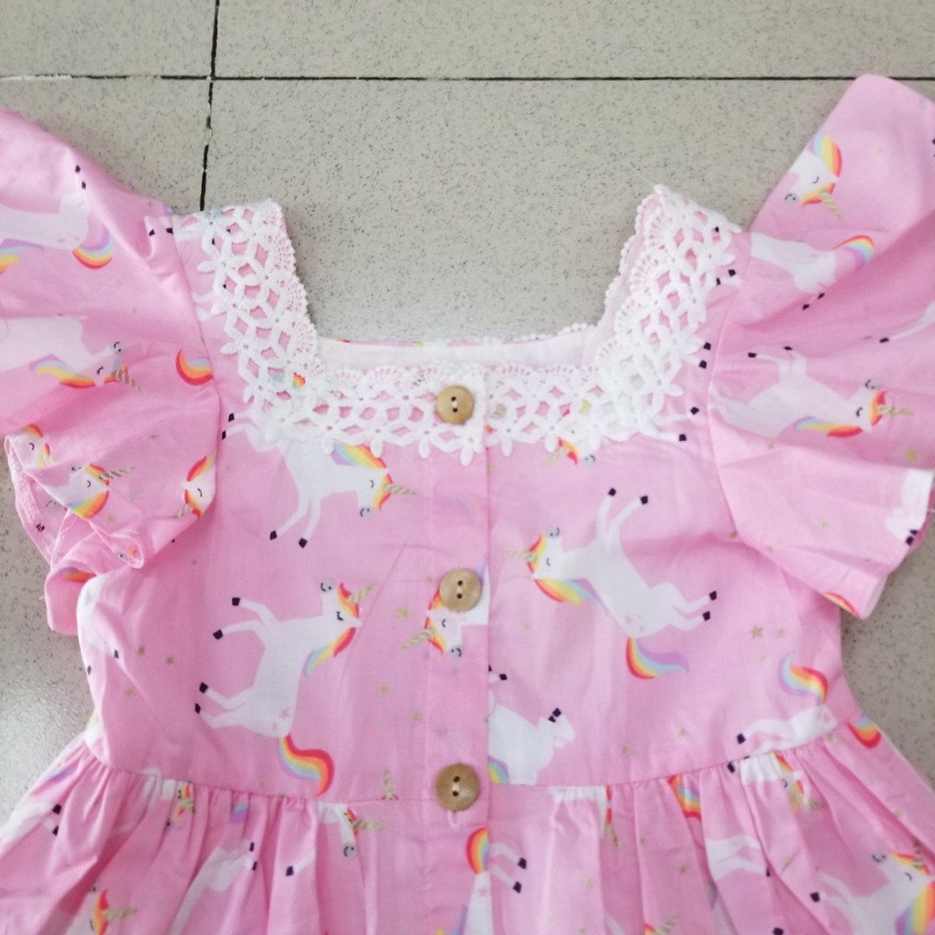 Đầm kate hàn quốc cổ ren họa tiết chú ngựa kỳ lân