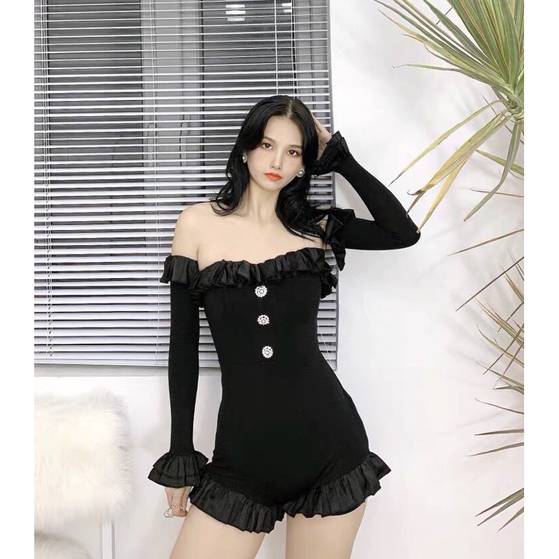 Jumpsuit đen Jennie BLACKPINK
