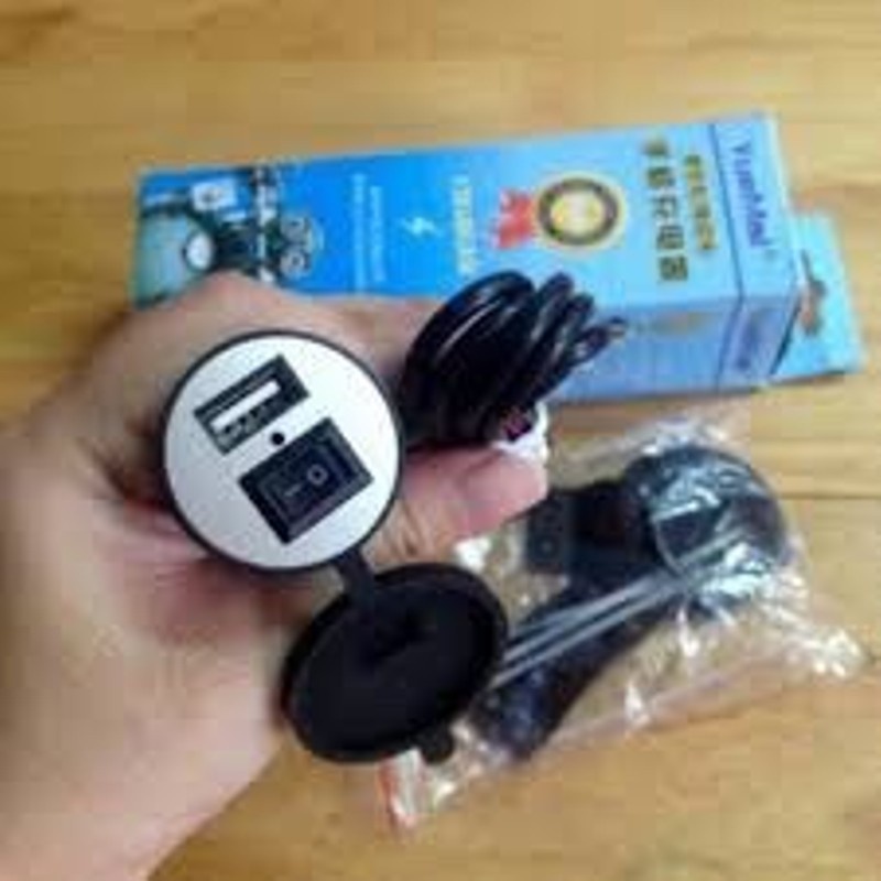Sạc điện thoại gắn trên xe máy dành cho anh em grab chuyên nghiệp  -dc2572
