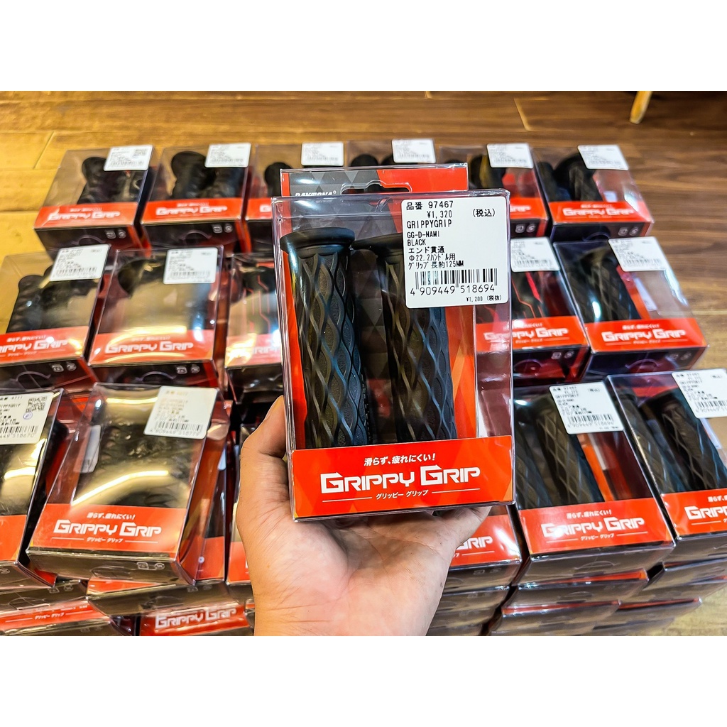 BAO TAY CAO SU GẮN XE MÁY HÃNG DAYTONA JAPAN. CAO SU NGUYÊN SINH  ÊM ÁI, Chắc chắn và Đầm Tay. HÀNG CHÍN HÃNG