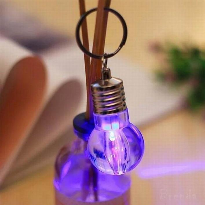 Đèn pin LED mini thay đổi màu sắc