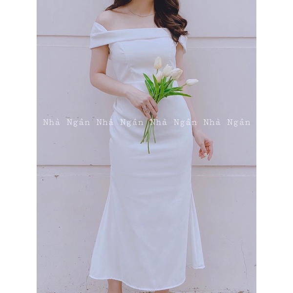 Đầm trắng body đuôi cá trễ vai nơ sau lưng