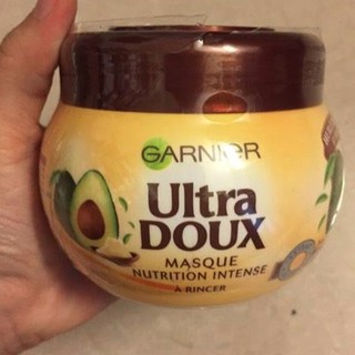 Kem ủ tóc Garnier Ultra Doux chiết xuất trái bơ và hoa quả-250ml
