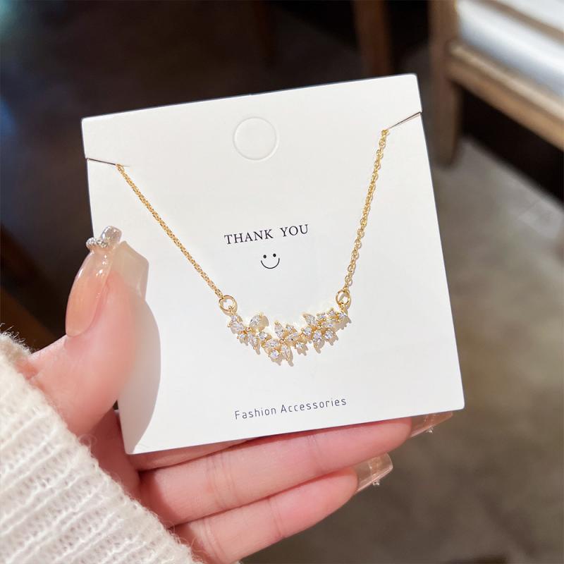XiaoboACC Vòng Cổ Thép Titan Mạ Vàng 18k Mặt Hình Hoa Đính Đá Zircon - 38CM+6CM