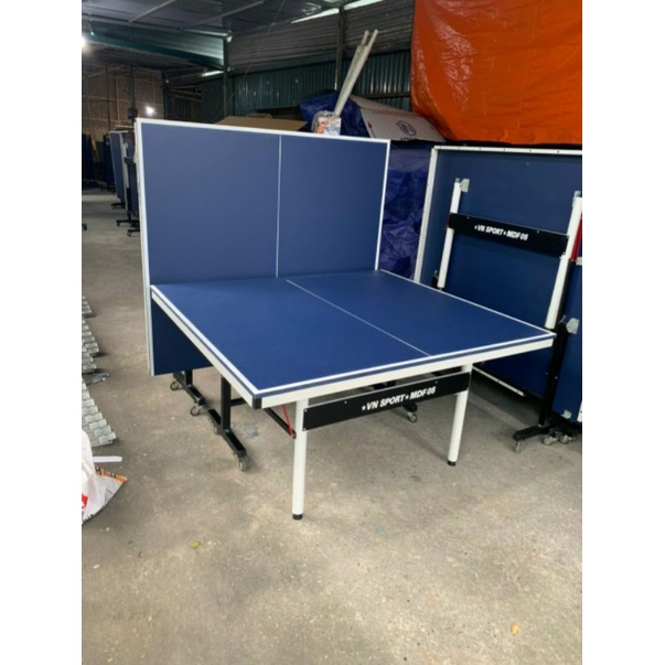 Bàn bóng bàn vinasport Mdf 05 mặt 18ly kèm 2 vợt,cọc lưới và hộp bóng