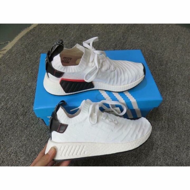 Giày Adidas R2