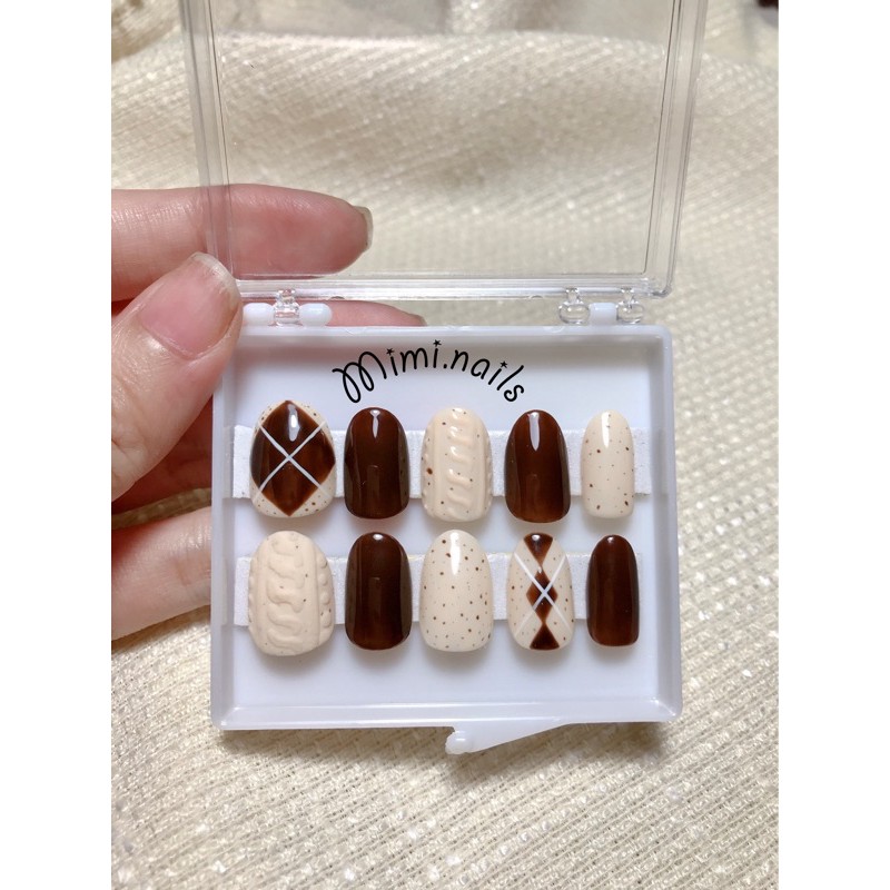 nail box mimi. nail