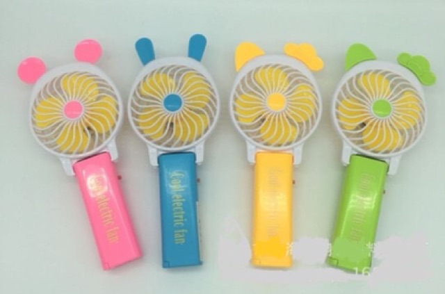 Quạt mini fan cầm tay màu ngẫu nhiên