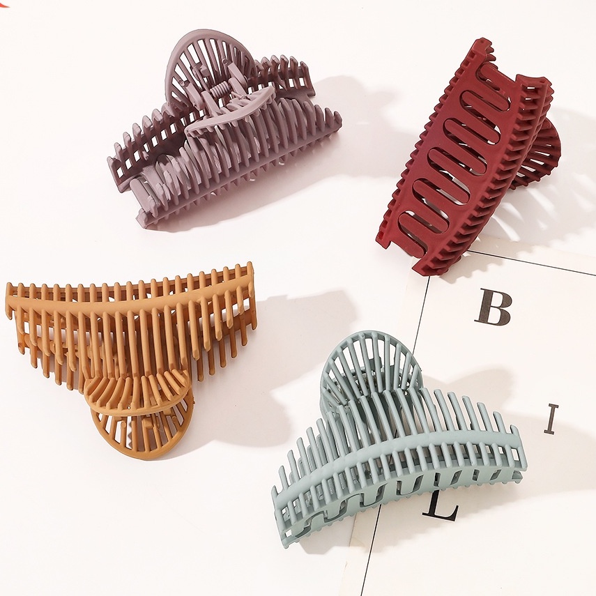 Kẹp càng cua răng cua tone màu nhẹ nhàng phong ccash Hàn Quốc