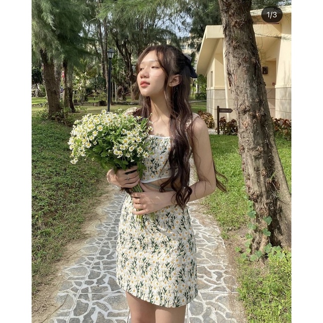 SET CROPTOP 2 DÂY BẢN TO KÈM CHÂN VÁY HOA