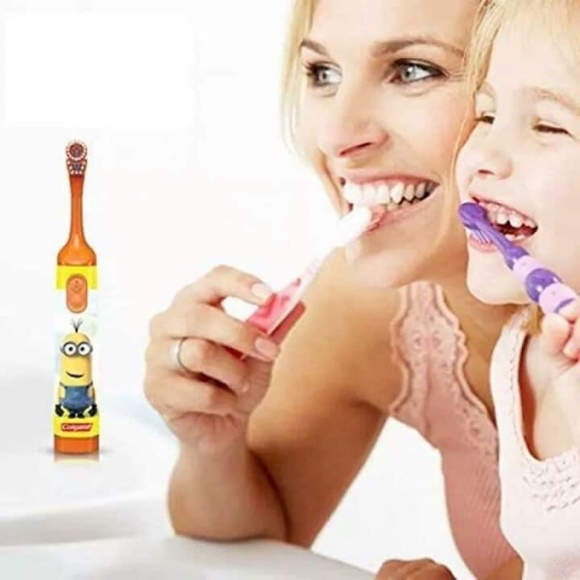 Bàn chải điện Colgate cho bé hình minion