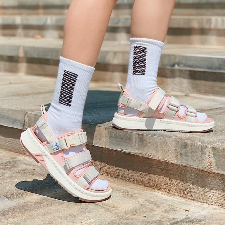 Sandal Nữ 3 quai ZX Pink - phiên bản tone hồng cá tính - đế êm chống lún