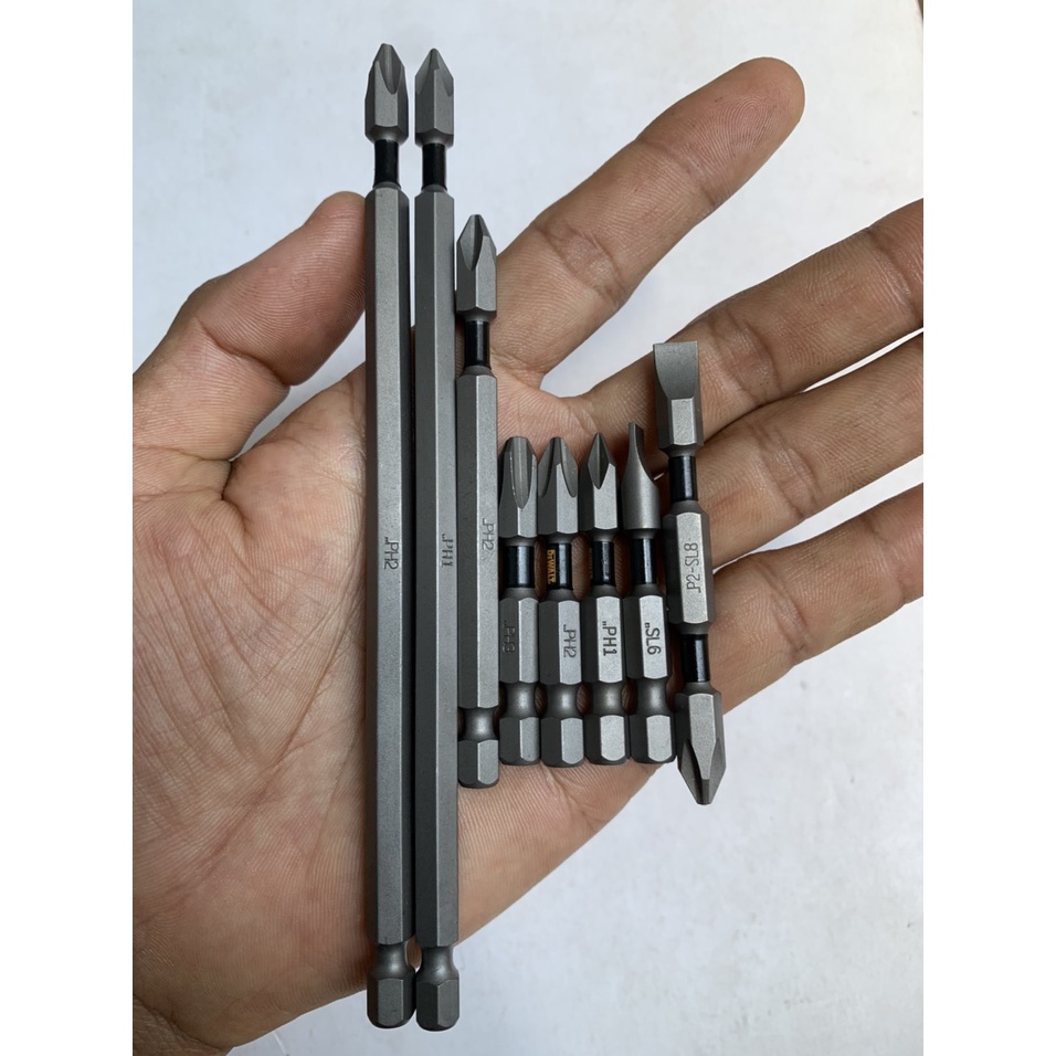 Bộ 8 món mũi vít Dewalt xám đen chính hãng có từ