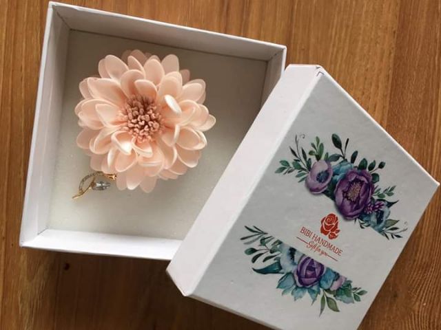 Hộp đựng hoa cài áo