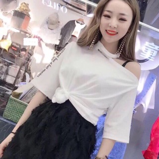 Áo Thun Kiểu nữ Khoét vai chữ viền