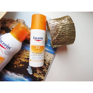 Kem chống nắng dạng lỏng Sun Dry Touch Oil Control SPF 50+