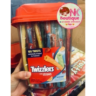 Kẹo dẻo xoắn trái cây Twizzlers Candy Straws - 779g (105 cây)