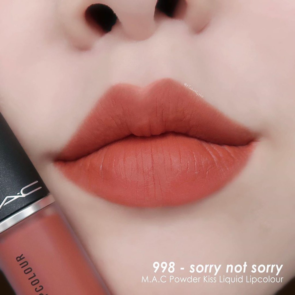 Son Kem MAC Powder Kiss liquid