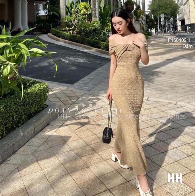 Đầm body đuôi cá dáng dài xoắn ngực trễ vai!