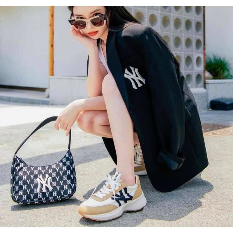 (Tqxk 1:1) Túi kẹp nách màu đen kẹp nách siêuuu hót màu đen dễ chịuuu Hàng Trung