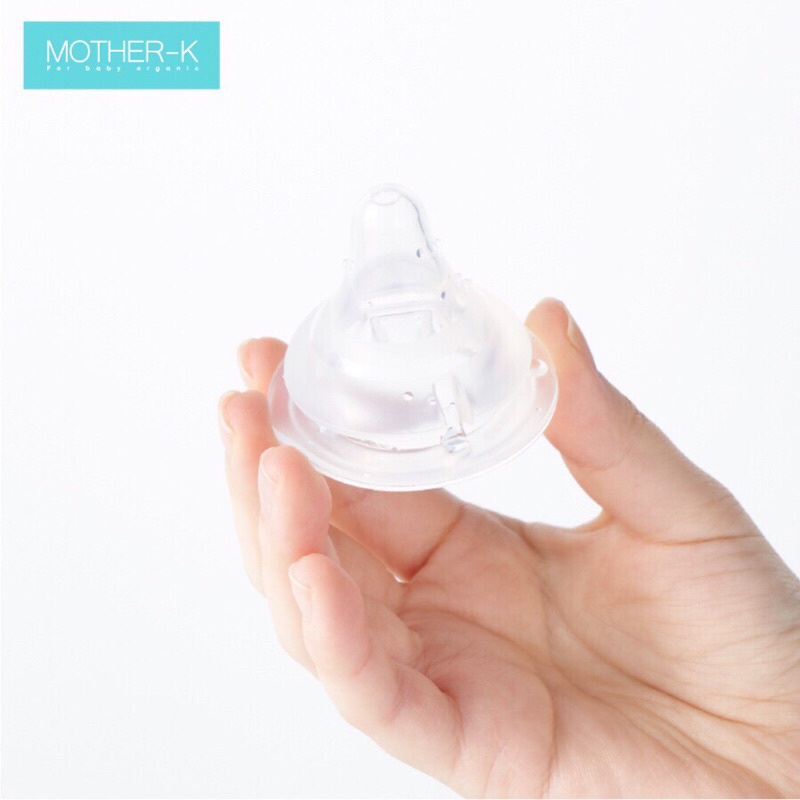 Set 2 Núm Ti Silicone Mother - K Hàn Quốc Nắp Được Núm Moyuum