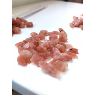 Đá vụn thanh tẩy sunstone thô màu cam đất