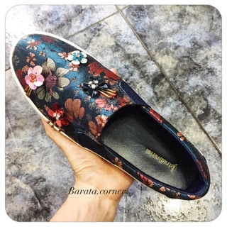 Giày thêu hoa STRADIVARIUS