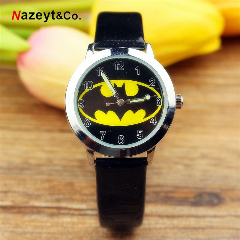 Giá Giảm Giá! Đồng Hồ Điện Tử Dạ Quang Kiểu Hoạt Hình Batman Cá Tính Cho Bé