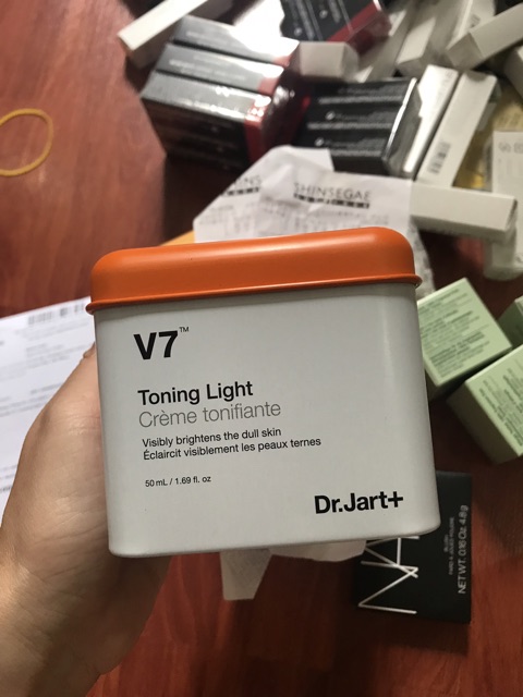 Kem dưỡng da V7 Toning light Dr.Jart 50ml